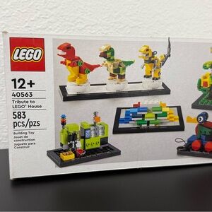 LEGO Colorful Dinosaur and Building Set